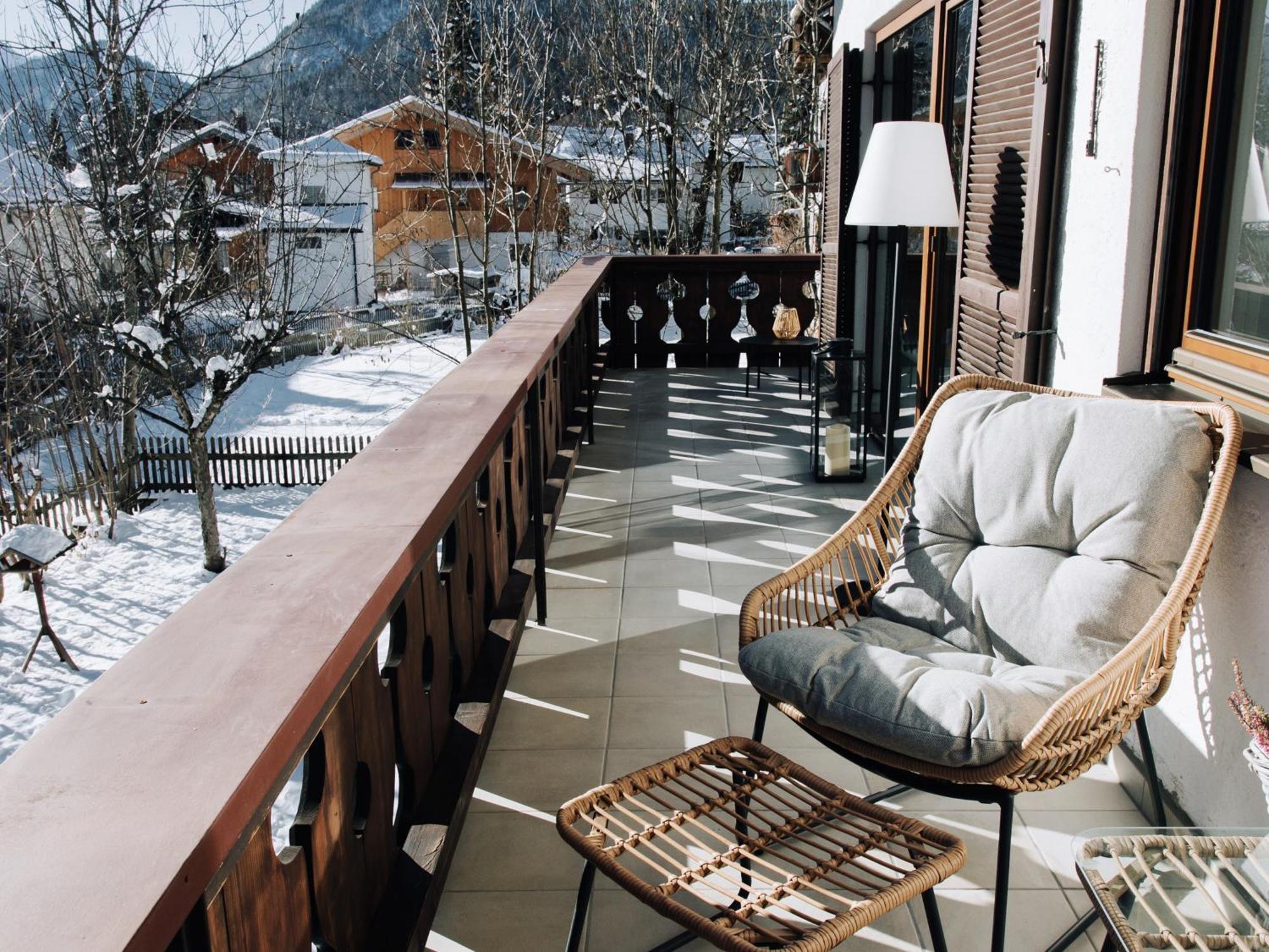 Die Karwendelsuite - 5 Sterne Fewo Mit Bestem Bergblick, Zentrumsnah & Ruhig Gelegen, Familienfreundlich Mittenwald Bagian luar foto