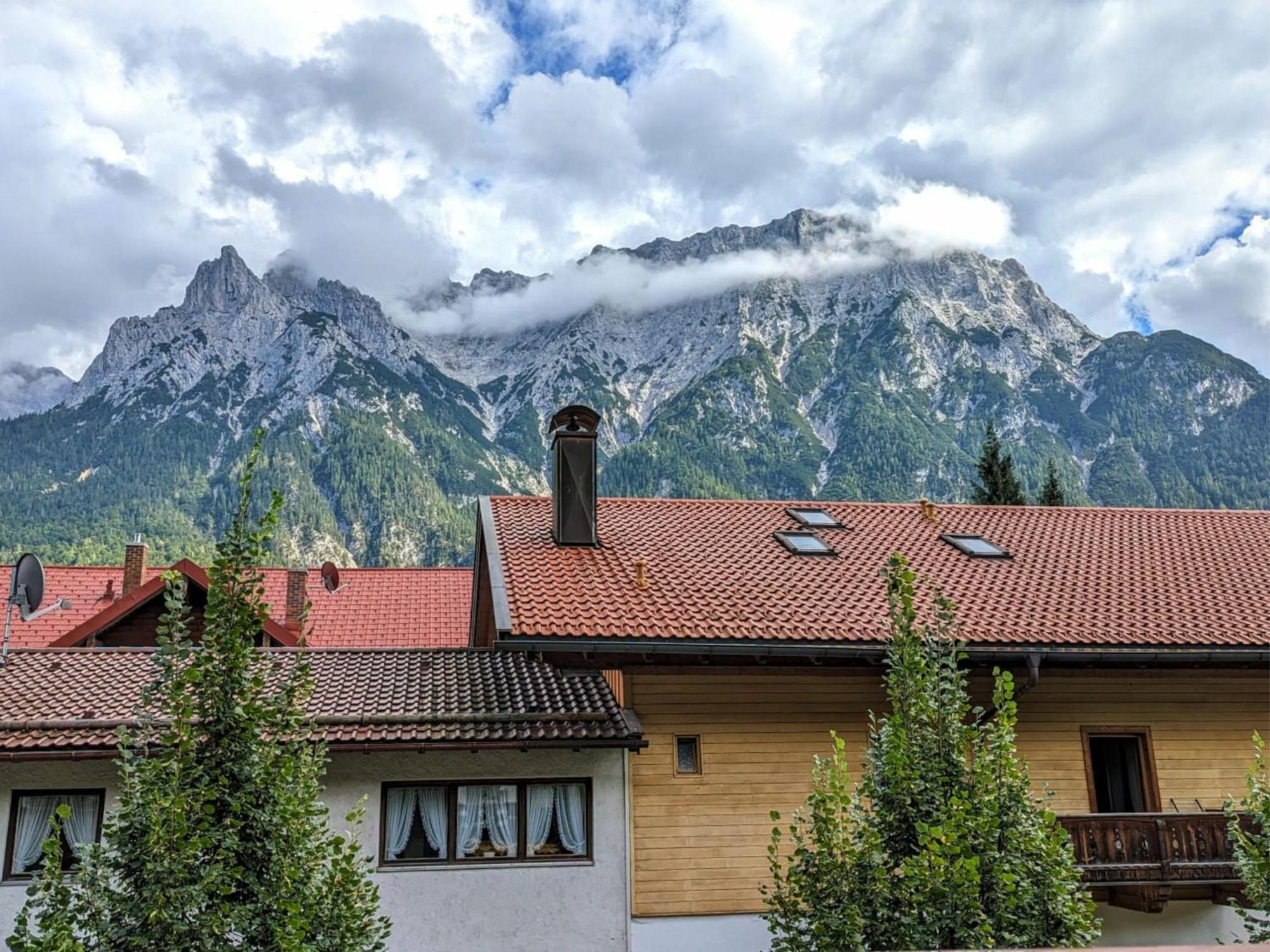 Die Karwendelsuite - 5 Sterne Fewo Mit Bestem Bergblick, Zentrumsnah & Ruhig Gelegen, Familienfreundlich Mittenwald Bagian luar foto